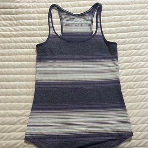Authentic lululemon Women’s tank top, sz 6
